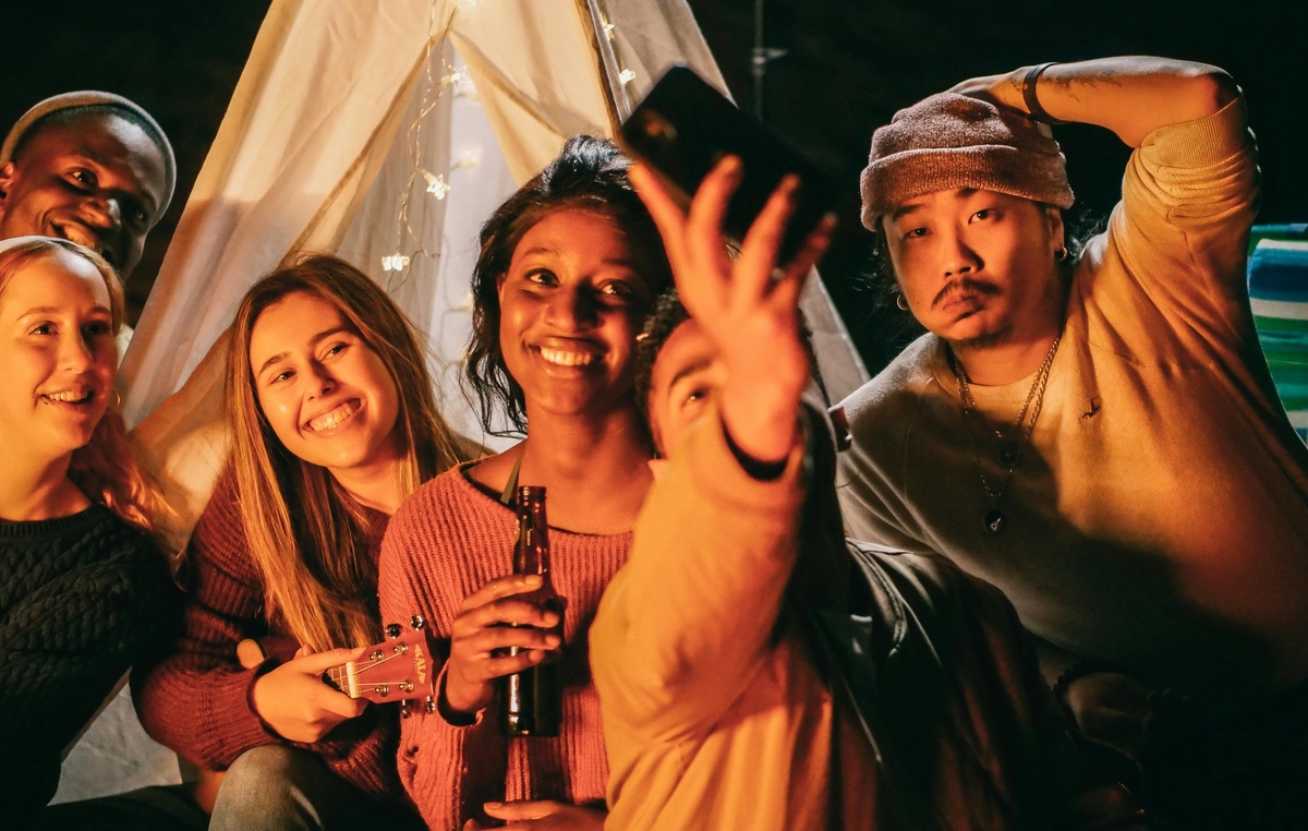 Autentický marketing bez neustálej sebaprezentácie a selfie fatigue